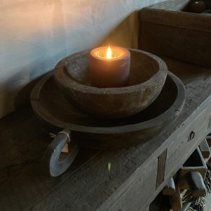 Houten schaal met handvat