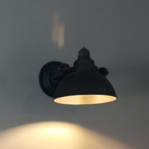 Zwarte muurlamp – stoer & stijlvol