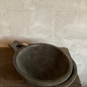 Houten schaal met handvat