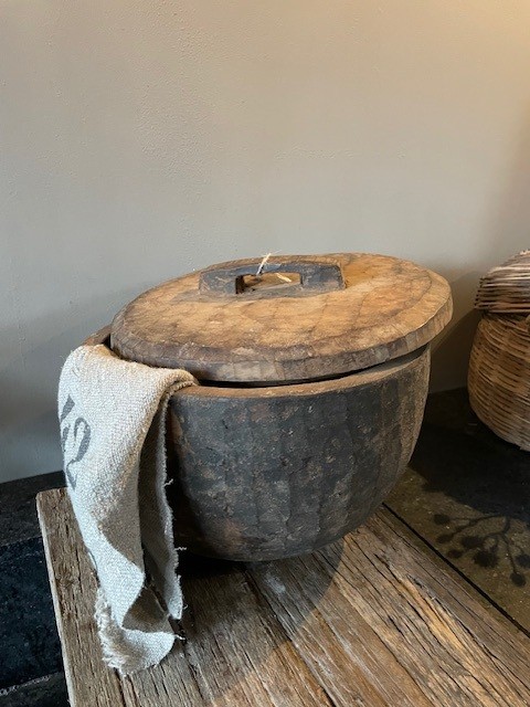 Oude houten bak met deksel - Afbeelding 2