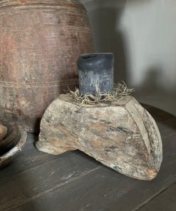 Stoere houten kandelaar