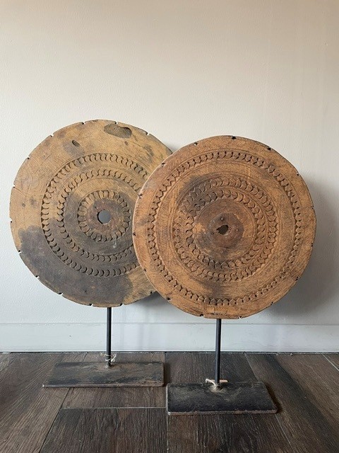 Houten landelijk wiel / ornament op statief - M - - Afbeelding 3
